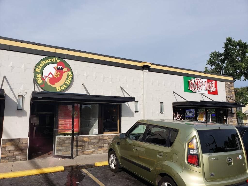 Big Richards Hot Dogs | restaurant | 1502 Elm St, St Charles, MO 63301, USA | 6368964195 OR +1 636-896-4195