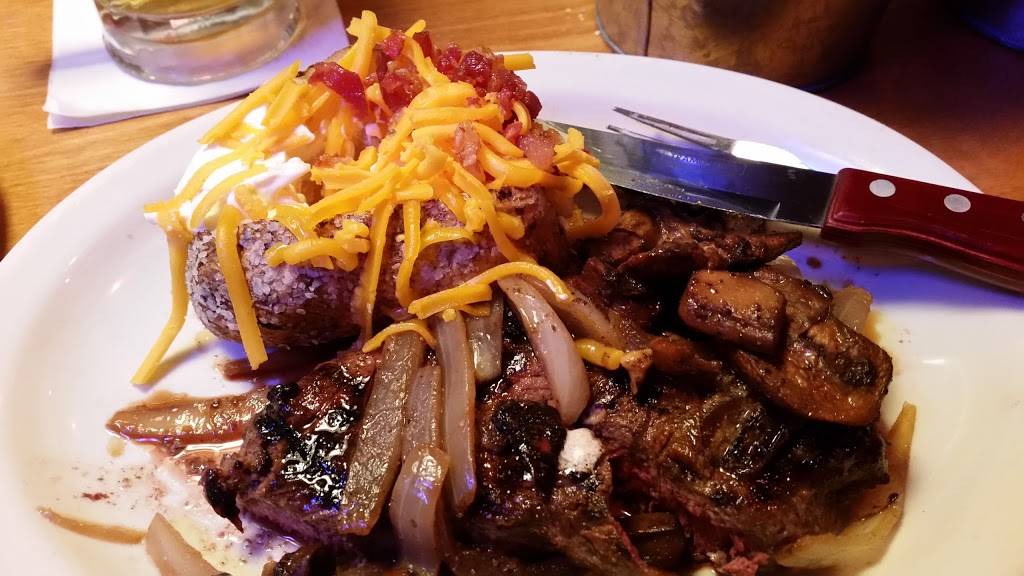 Texas Roadhouse | restaurant | 968 W E Irvington Rd, Tucson, AZ 85714, USA | 5208893864 OR +1 520-889-3864