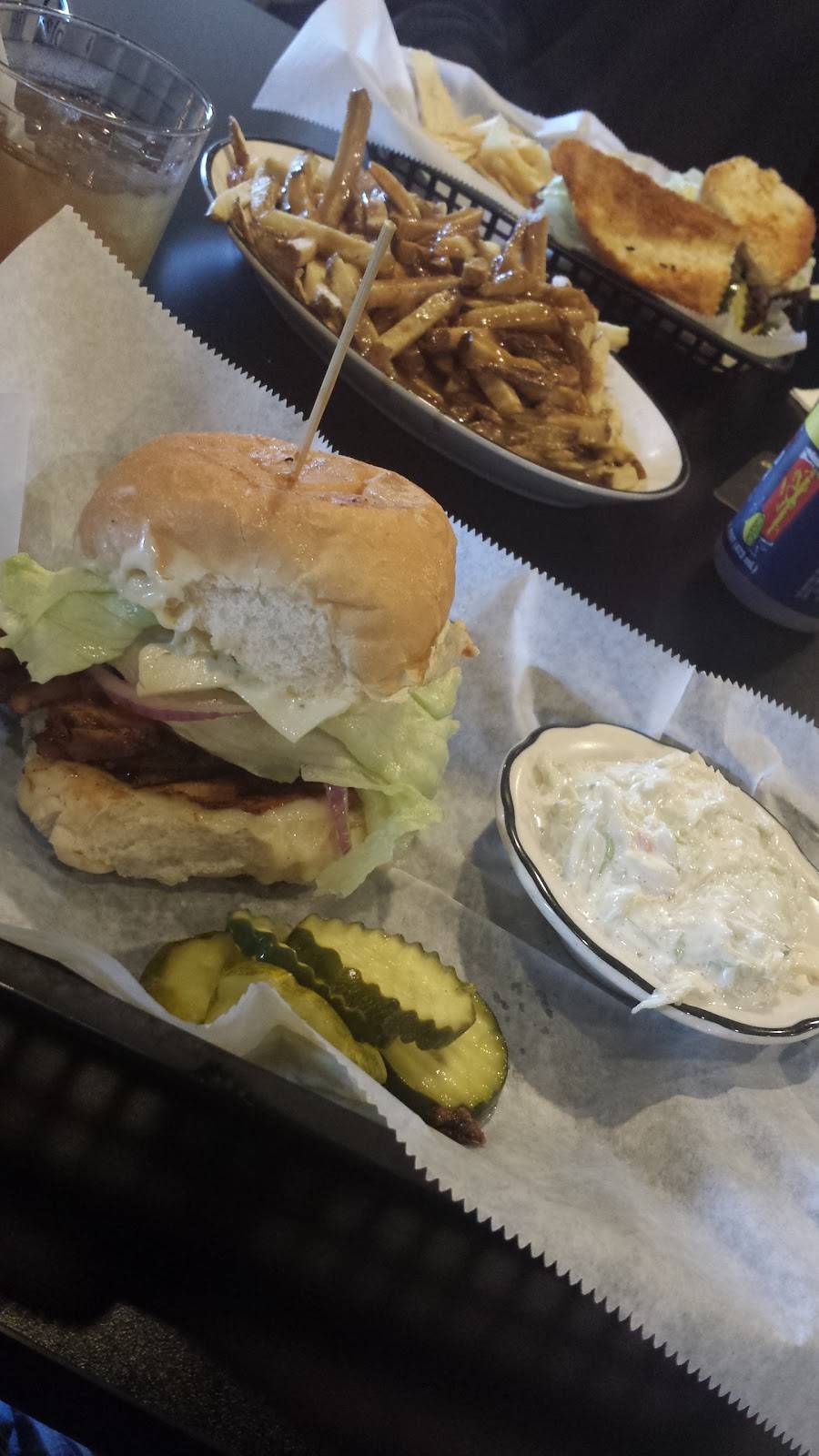 #8 Tavern | restaurant | 4 Grove St, McAdoo, PA 18237, USA | 5709261808 OR +1 570-926-1808