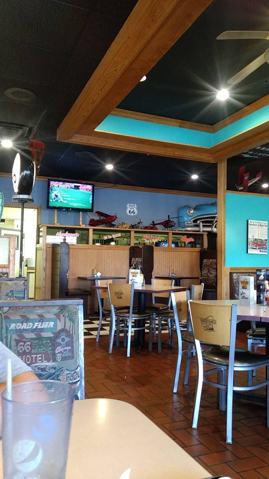 Hudsons Classic Grill | restaurant | 201 N Lincoln Rd, Escanaba, MI 49829, USA | 9067894142 OR +1 906-789-4142