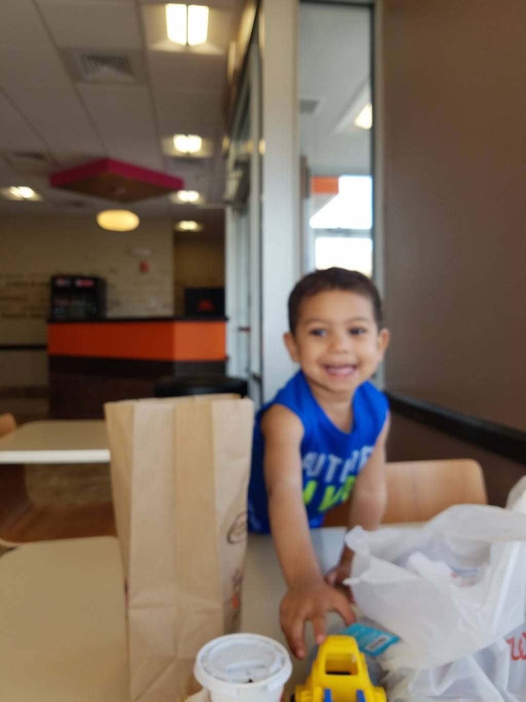 Dunkin | bakery | 45 Kellogg Rd, New Hartford, NY 13413, USA | 3155702398 OR +1 315-570-2398