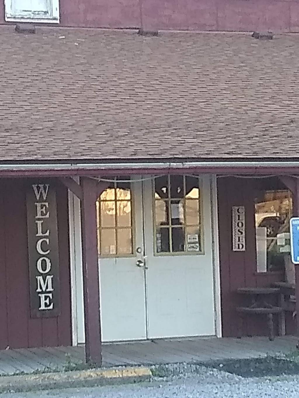 Goddards Barn ~N~ Grill | restaurant | 169 E Vienna St #1839, Anna, IL 62906, USA | 6188337444 OR +1 618-833-7444