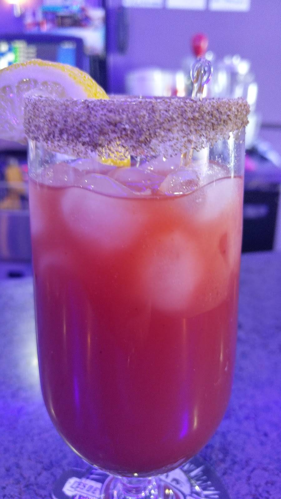 Bar LExcuse | night club | 1395 Av Dollard, LaSalle, QC H8N 1T3, Canada | 5143661363 OR +1 514-366-1363