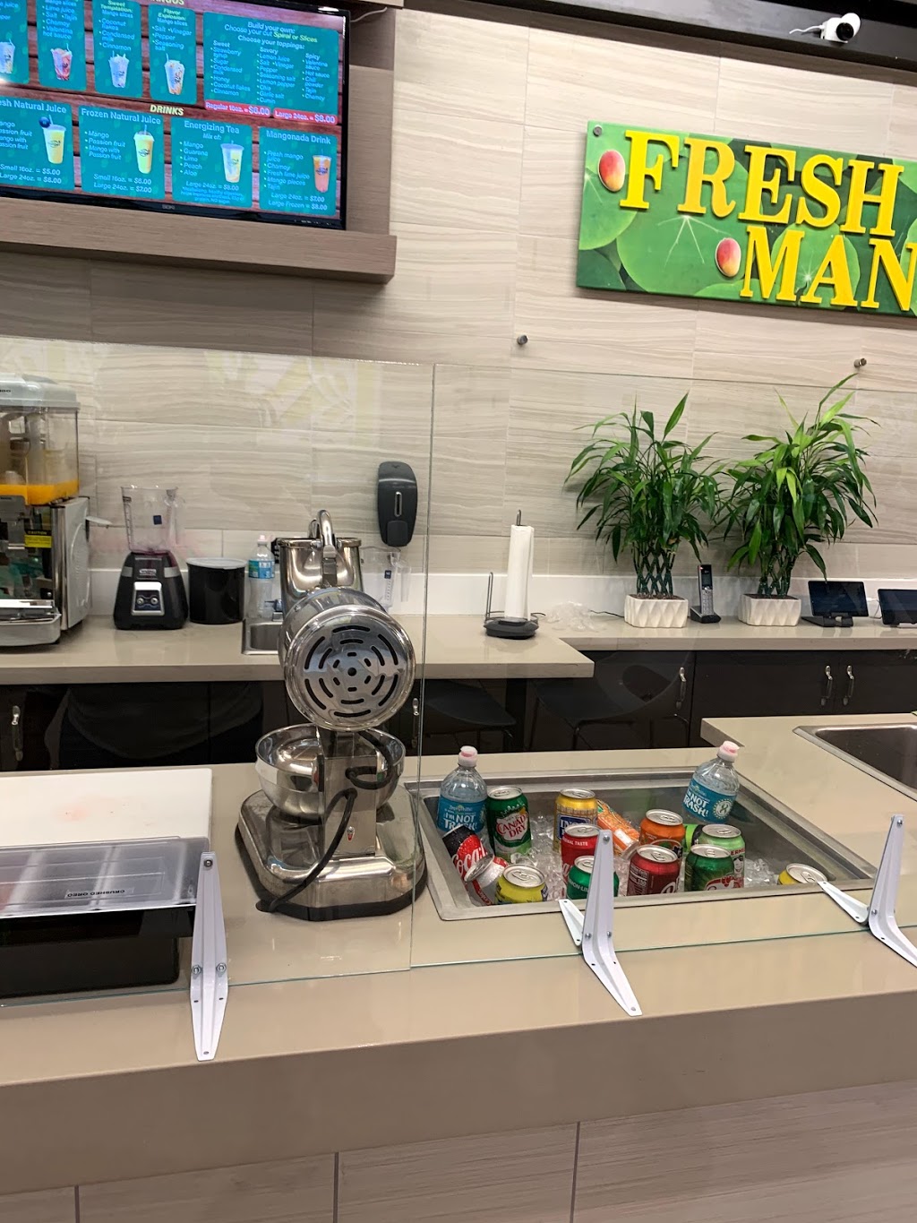 Fresh Mangos | restaurant | 8000 W Broward Blvd #1719A, Plantation, FL 33388, USA | 5615689053 OR +1 561-568-9053