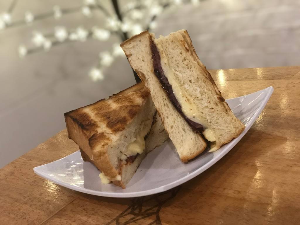 Fahrenheit 32 SA | restaurant | 1546 Babcock Rd suite 102, San Antonio, TX 78229, USA | 2105385599 OR +1 210-538-5599