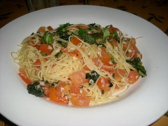 Pagliaccis Pizza | meal takeaway | 3990 Vantage Ave, Studio City, CA 91604, USA | 8187662515 OR +1 818-766-2515