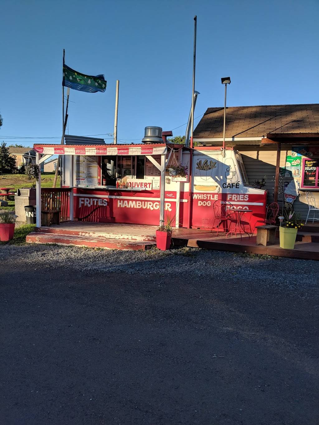 Patates des 4 As | restaurant | 1544 QC-148, Luskville, QC J0X 2G0, Canada | 8196824445 OR +1 819-682-4445