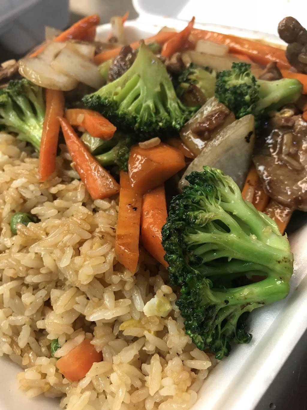 Emperors Japanese Grill | restaurant | 320 N Rock Rd, Derby, KS 67037, USA | 3168662566 OR +1 316-866-2566