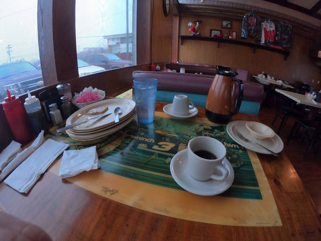 Pancake House | bakery | 1700 N Chester St, Gastonia, NC 28052, USA | 7048684005 OR +1 704-868-4005