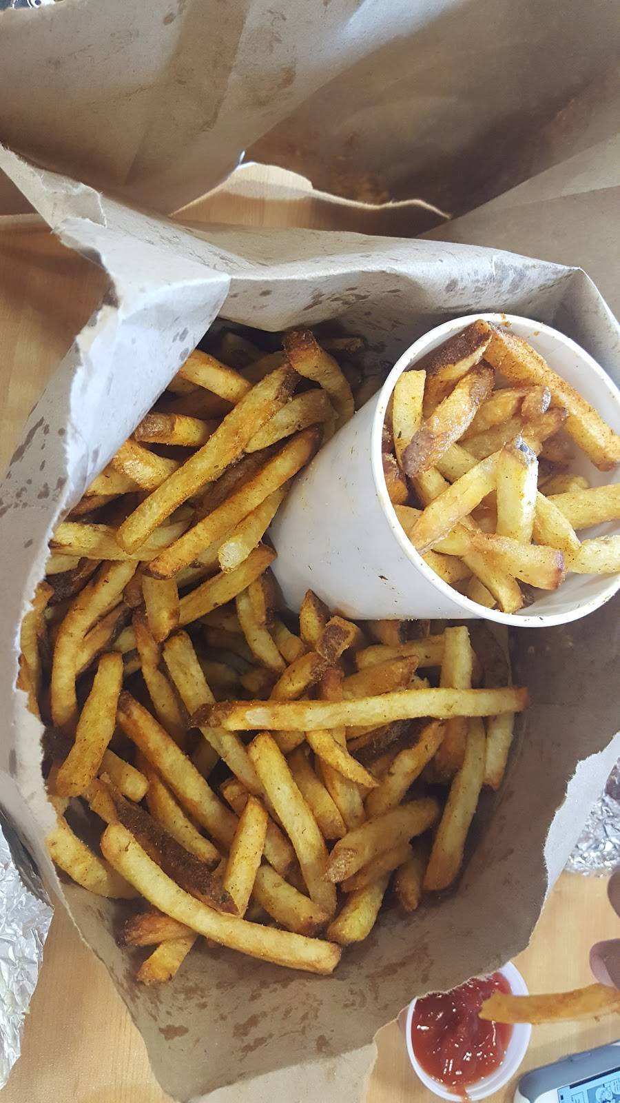 Five Guys | meal takeaway | 961 Dana Dr, Redding, CA 96003, USA | 5302223050 OR +1 530-222-3050