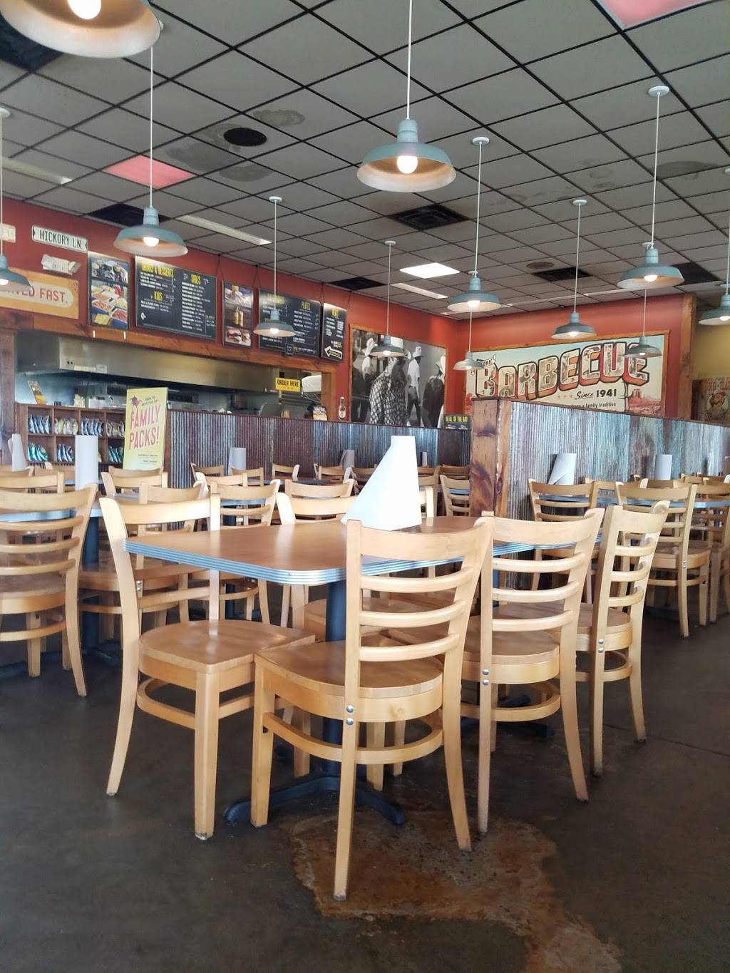 Dickeys Barbecue Pit | restaurant | 2540 Granite Ln, Lebanon, MO 65536, USA | 4175324227 OR +1 417-532-4227