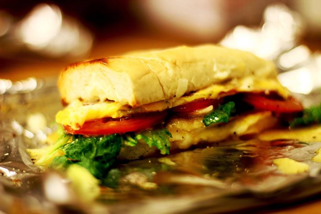 Gaslight Restaurant | restaurant | 328 E 4th St, Huntingburg, IN 47542, USA | 8126833669 OR +1 812-683-3669