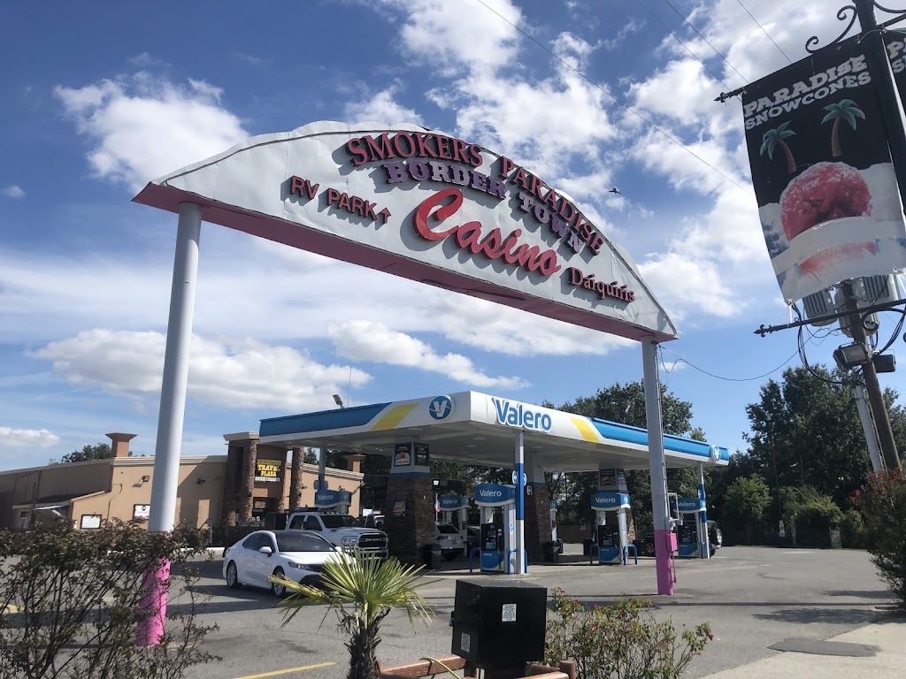 SMOKERS PARADISE/BORDERTOWN TRAVEL PLAZA | restaurant | 2470 Toomey Rd, Vinton, LA 70668, USA | 3373135085 OR +1 337-313-5085