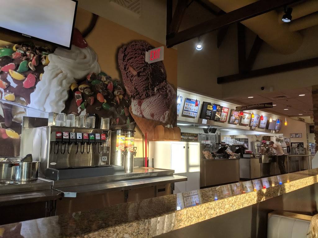 Braums Ice Cream & Burger Restaurant | restaurant | 6601 Camp Bowie Blvd, Fort Worth, TX 76116, USA | 8175709546 OR +1 817-570-9546