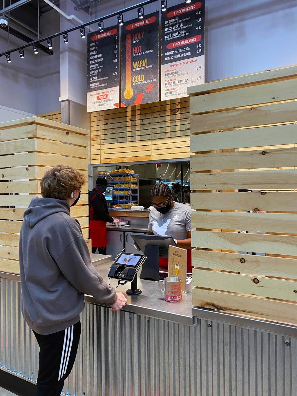 Hot Chicken Takeover | restaurant | 435 Polaris Pkwy Suite 101, Westerville, OH 43082, USA | 6149540008 OR +1 614-954-0008