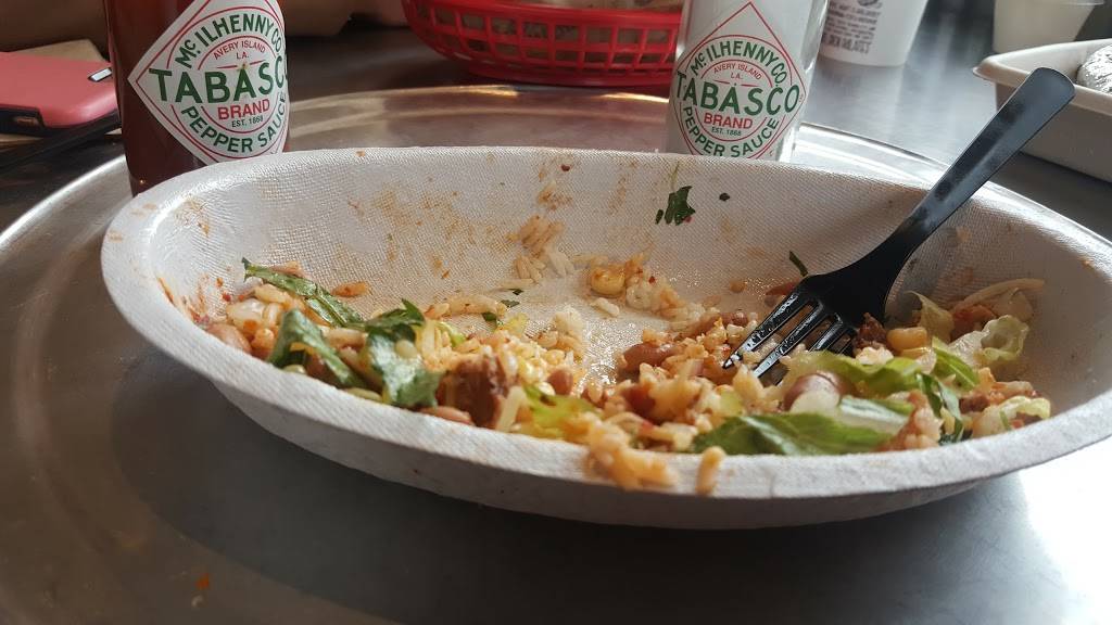 Chipotle Mexican Grill | restaurant | 3050 S Hulen St Ste C, Fort Worth, TX 76109, USA | 8177358355 OR +1 817-735-8355