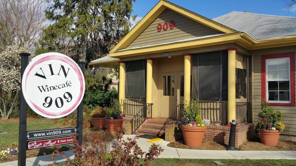 Vin 909 Winecafe | restaurant | 909 Bay Ridge Ave, Annapolis, MD 21403, USA | 4109901846 OR +1 410-990-1846