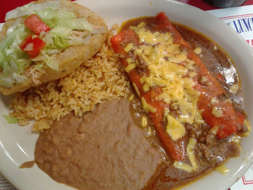 Oasis Cafe | restaurant | 323 N Main Ave, San Antonio, TX 78205, USA | 2102237077 OR +1 210-223-7077