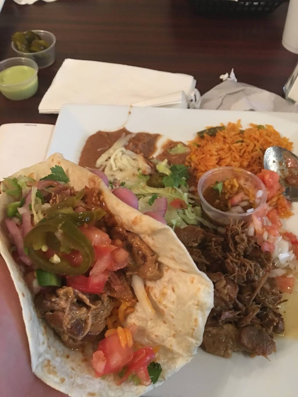 Tapatias Taqueria | restaurant | 12501 Lorain Ave, Cleveland, OH 44111, USA | 2166005505 OR +1 216-600-5505