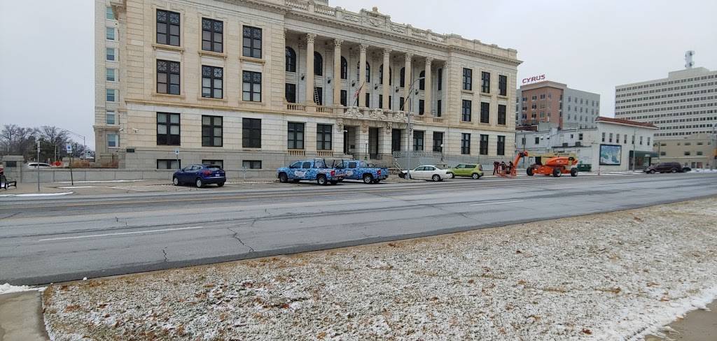 Subway | meal takeaway | 935 S Kansas Ave, Topeka, KS 66612, USA | 7853548782 OR +1 785-354-8782