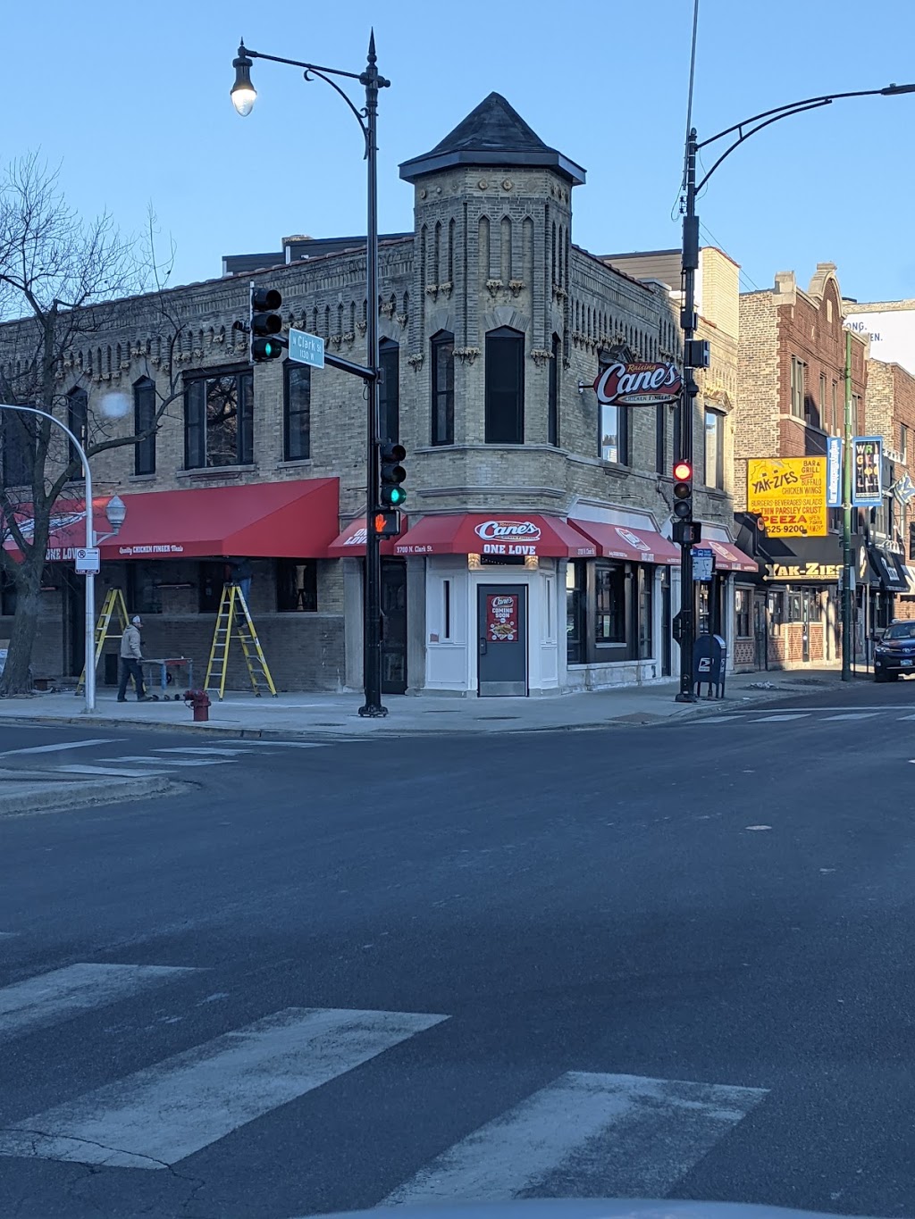 Raising Canes Chicken Fingers | meal takeaway | 3700 N Clark St, Chicago, IL 60613, USA | 7738688272 OR +1 773-868-8272