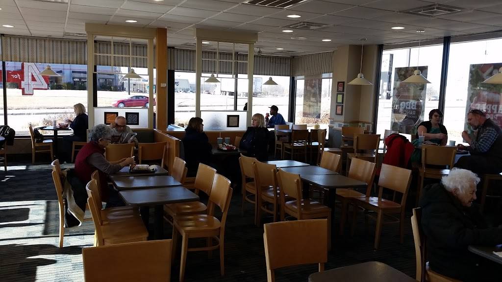 Wendys | restaurant | 3250 SW Topeka Blvd, Topeka, KS 66611, USA | 7852673288 OR +1 785-267-3288