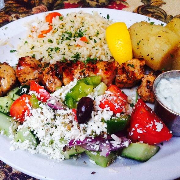 Kuzina | restaurant | 1458 Hylan Blvd, Staten Island, NY 10305, USA | 7189804744 OR +1 718-980-4744