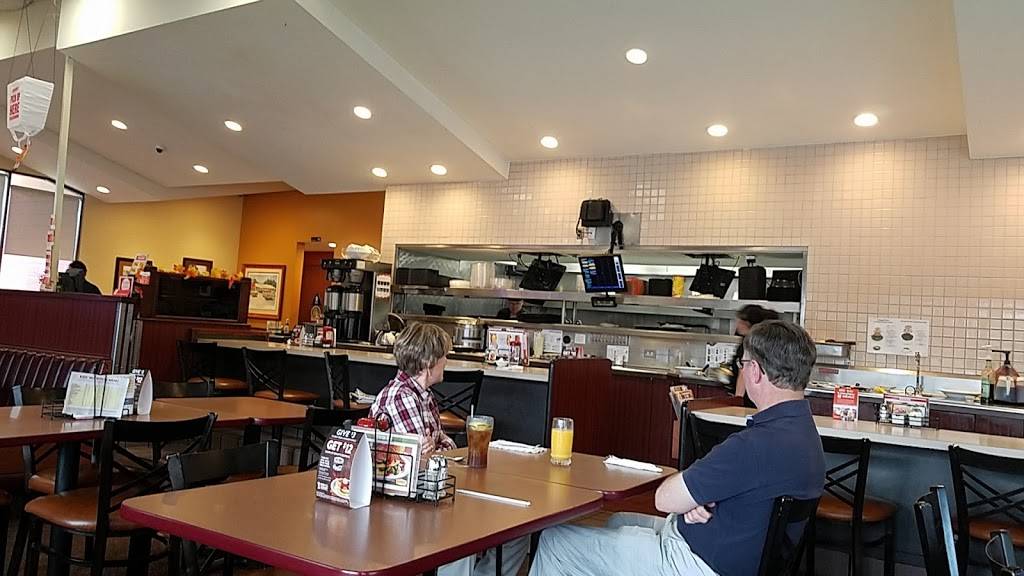 Dennys | restaurant | 7676 Friars Rd, San Diego, CA 92108, USA | 6192980242 OR +1 619-298-0242