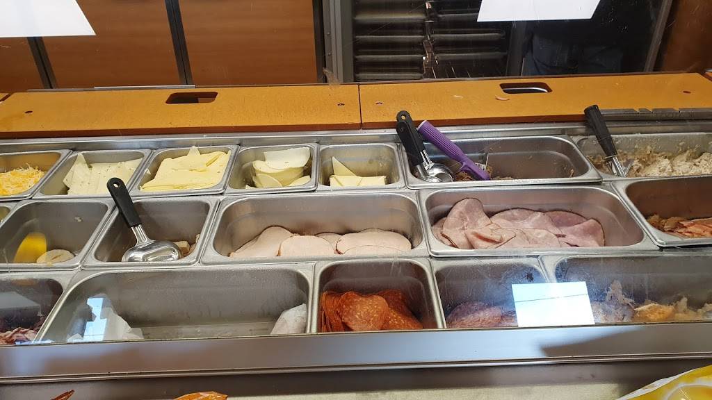 Subway | meal takeaway | 4998 7th St, Mariposa, CA 95338, USA | 2097422222 OR +1 209-742-2222