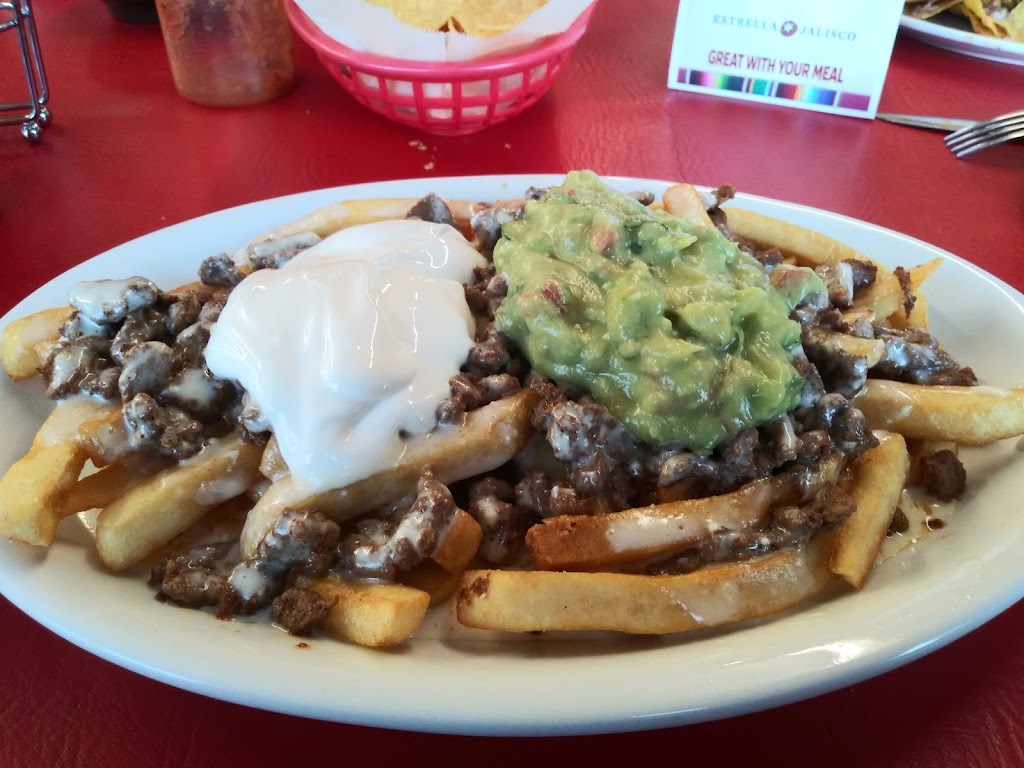 Tapias Mexican Restaurant | restaurant | 105 Larned St, Belpre, KS 67519, USA | 6209953320 OR +1 620-995-3320