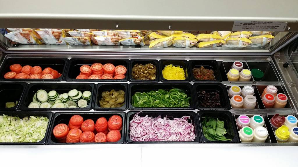 Subway Restaurants | restaurant | 1955 South Rd, Poughkeepsie, NY 12601, USA | 8452972644 OR +1 845-297-2644