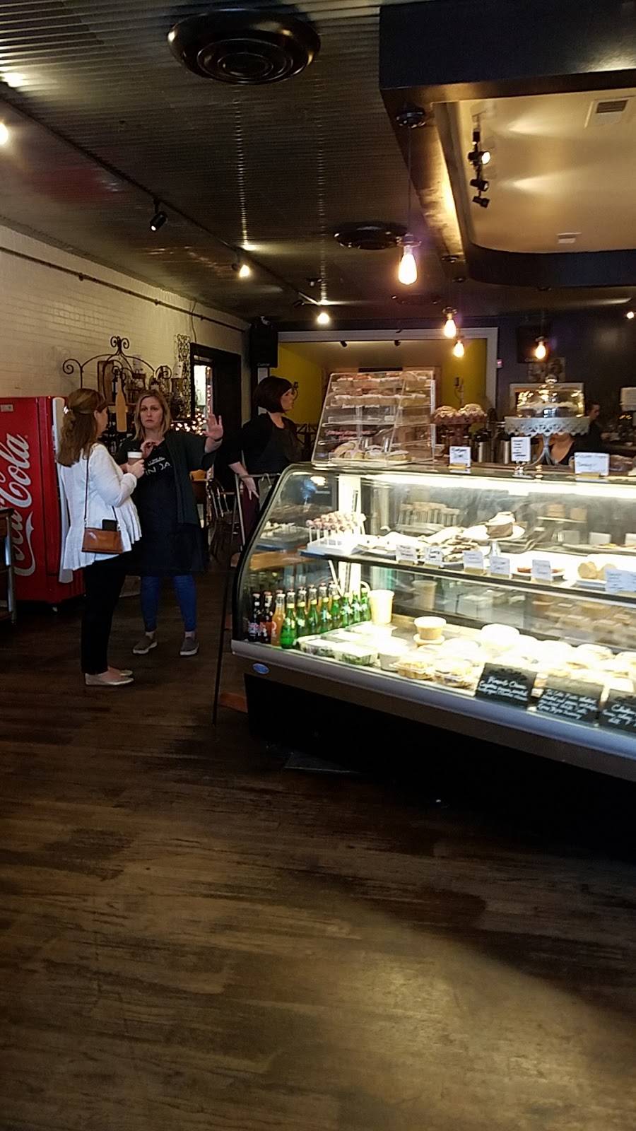 Midnight Rooster Coffee Shop | cafe | 136 E Carolina Ave, Hartsville, SC 29550, USA | 8433830800 OR +1 843-383-0800