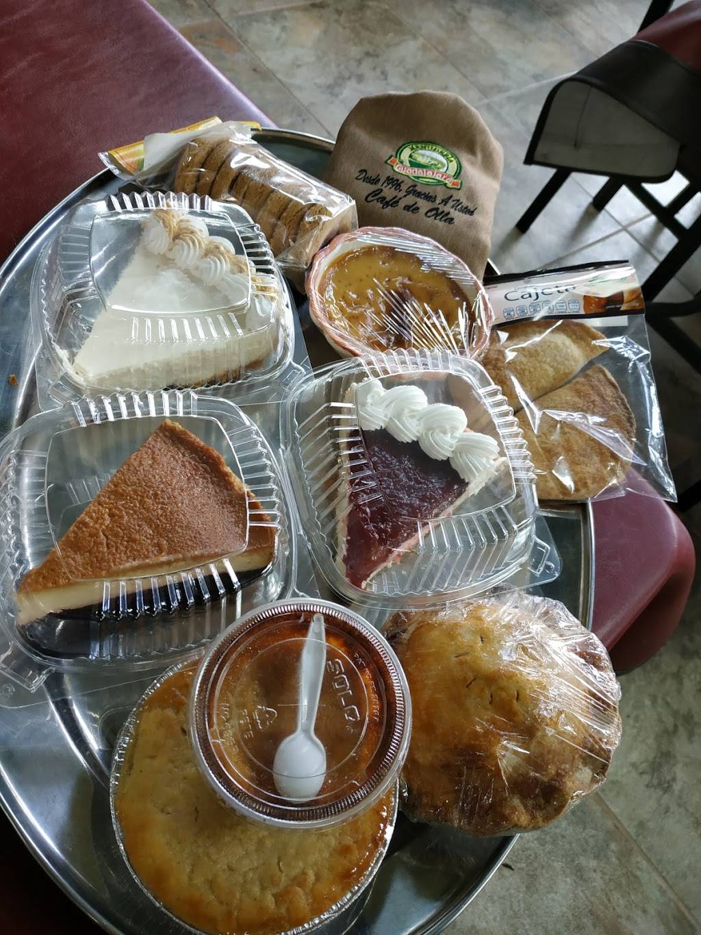 Menuderia Guadalajara | restaurant | Blvd. Granados 492, Jardin Dorado, 22200 Tijuana, B.C., Mexico | 016646887288 OR +52 664 688 7288