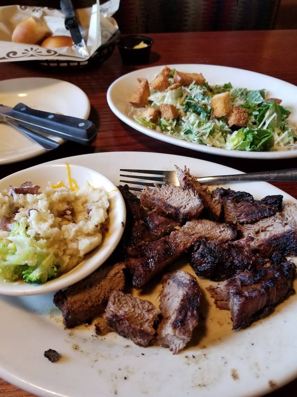 Texas Steakhouse & Saloon | restaurant | 2901 Raleigh Rd Pkwy W, Wilson, NC 27896, USA | 2522372199 OR +1 252-237-2199