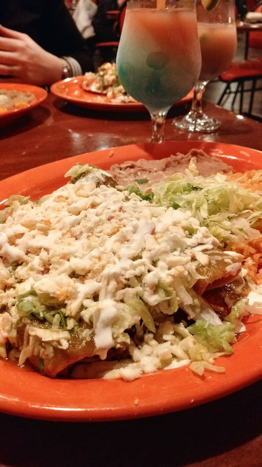 Botanas Mexican Restaurant II | restaurant | 1421 E Howard Ave, Milwaukee, WI 53207, USA | 4144890529 OR +1 414-489-0529