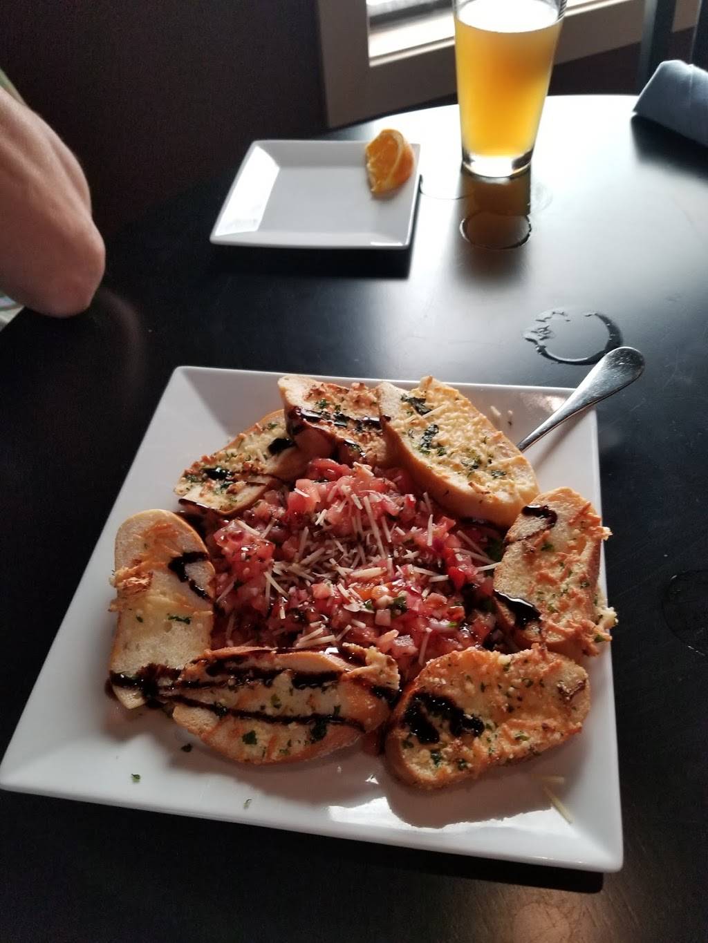 Lake House Restaurant | restaurant | 611 Taylor Rd, Newfield, NJ 08344, USA | 8566945700 OR +1 856-694-5700