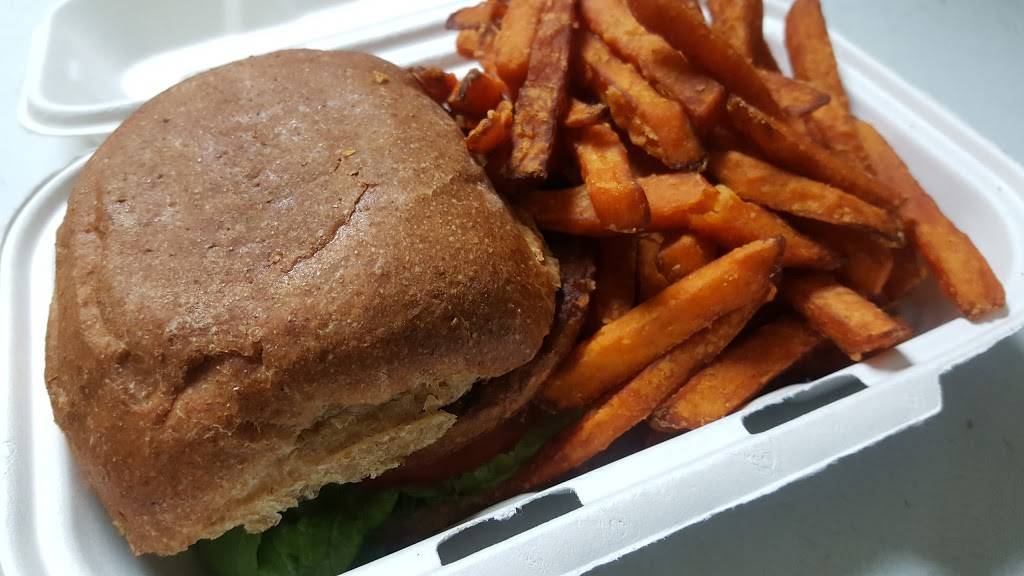 Punchline juice bar | restaurant | 701 Nostrand Ave, Brooklyn, NY 11225, USA | 7188567500 OR +1 718-856-7500