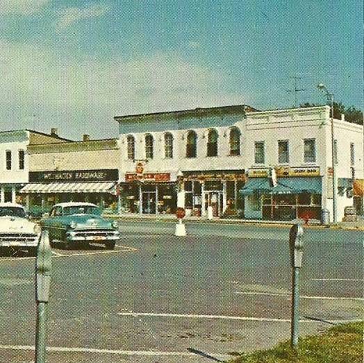 Dairy Bar of Carrollton, Inc. | restaurant | 334 5th St, Carrollton, IL 62016, USA | 2179423841 OR +1 217-942-3841