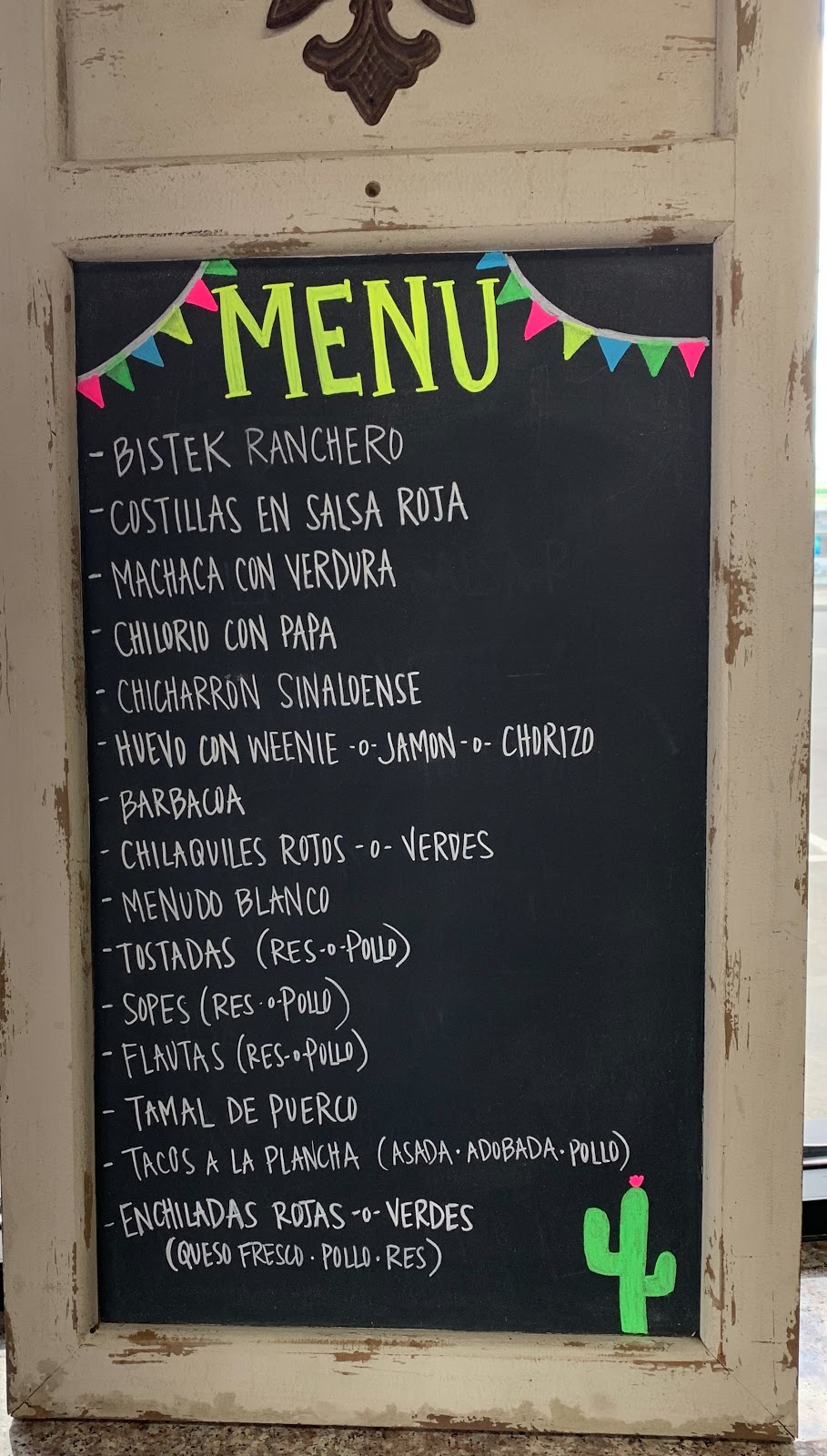 El Tecolote Sinaloense | restaurant | 2525 S Chester Ave, Bakersfield, CA 93304, USA | 6612828193 OR +1 661-282-8193