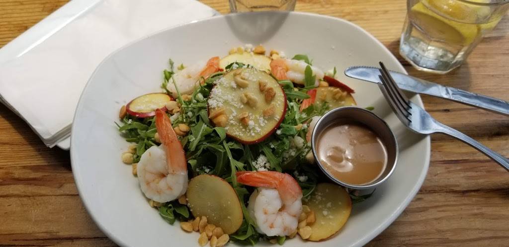 Makai Restaurant & Lounge | restaurant | 101 Broadway, Santa Monica, CA 90401, USA | 3104341511 OR +1 310-434-1511