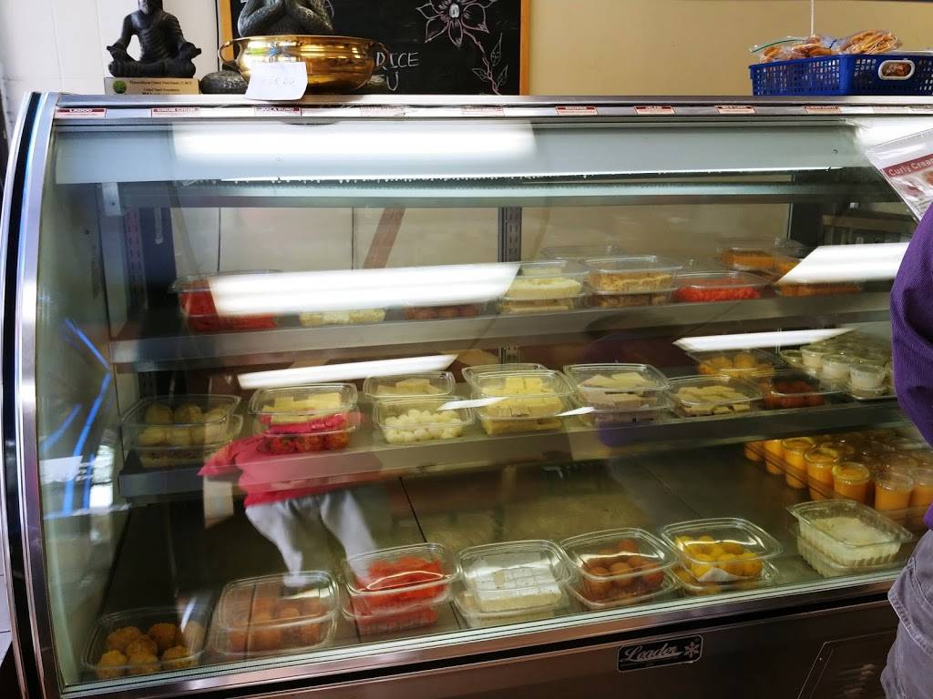 Dosa Hutt | restaurant | 4563 Bowne St, Flushing, NY 11355, USA | 7189615897 OR +1 718-961-5897