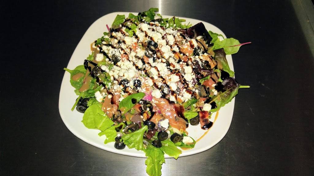 DeLorenzos The Burg Pizza | restaurant | 8919 New Falls Rd, Levittown, PA 19054, USA | 2159432605 OR +1 215-943-2605