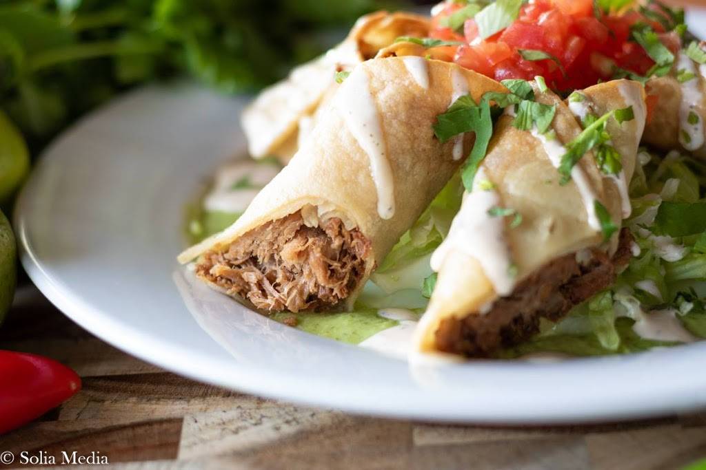 Las Flores | restaurant | 957 South Main St NE, Conyers, GA 30012, USA | 7706024949 OR +1 770-602-4949