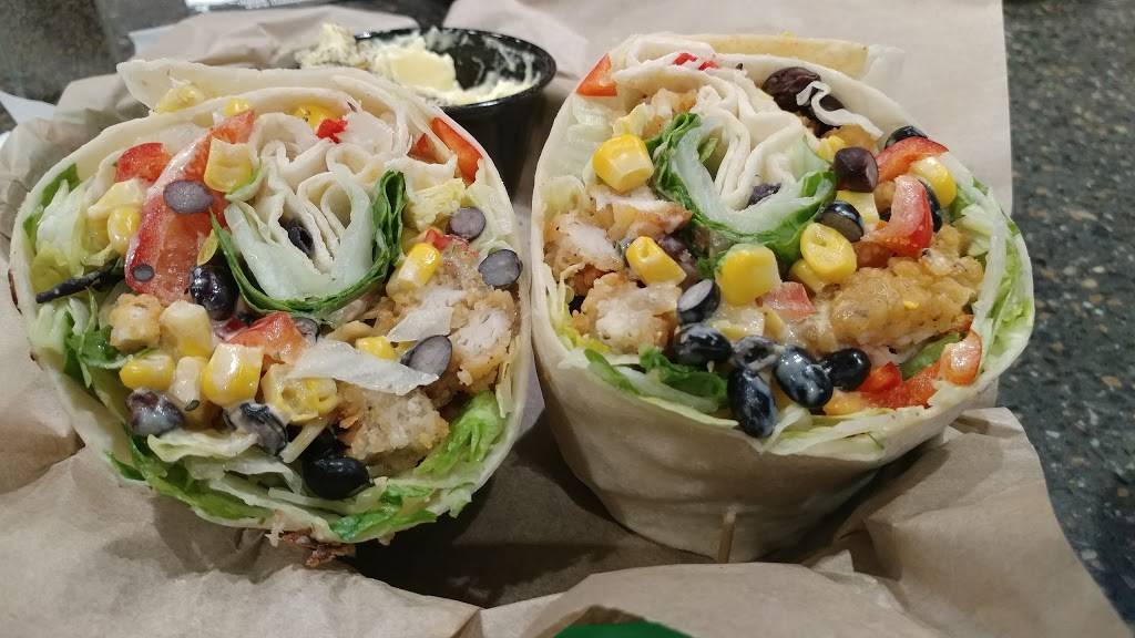 Malones Clubhouse Grill | restaurant | West Town Center, 14455 W 64th Ave Unit G, Arvada, CO 80004, USA | 3039401800 OR +1 303-940-1800