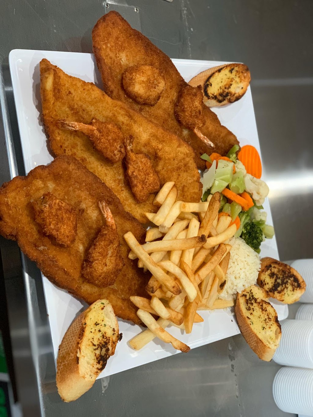 Mariscos Altamar | restaurant | 8027 W Loop 1604 N Unit 102, San Antonio, TX 78254, USA | 2106004432 OR +1 210-600-4432