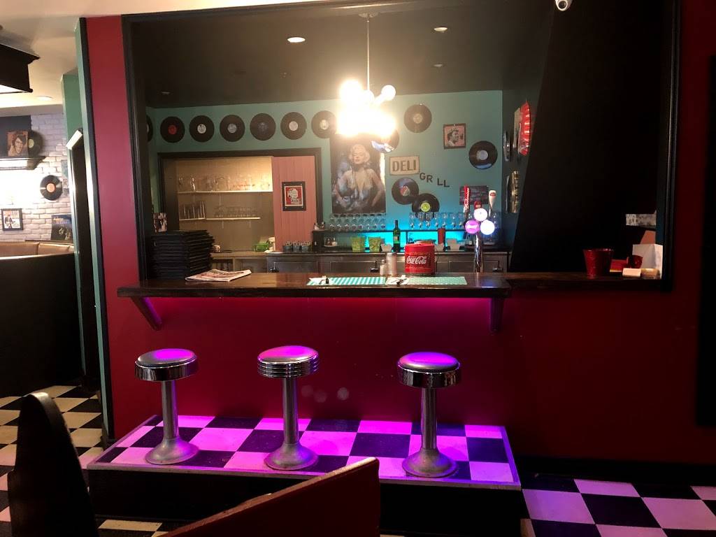 Le Deli | restaurant | 514 Rue Principale, Saint-Donat-de-Montcalm, QC J0T 2C0, Canada | 8732775844 OR +1 873-277-5844