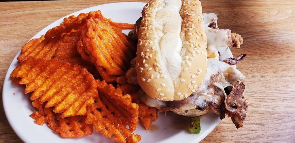 The Cracked Egg | restaurant | 1638 Paris Ave, Port Royal, SC 29935, USA | 8433790348 OR +1 843-379-0348