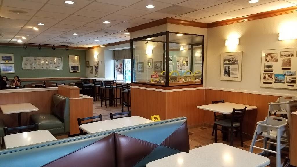 McDonalds | cafe | 444 S River Rd, Des Plaines, IL 60016, USA | 8478271220 OR +1 847-827-1220