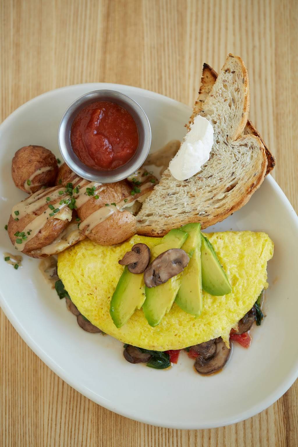 Sleepy Bee Cafe | cafe | 8 E 4th St, Cincinnati, OH 45202, USA | 5133812339 OR +1 513-381-2339