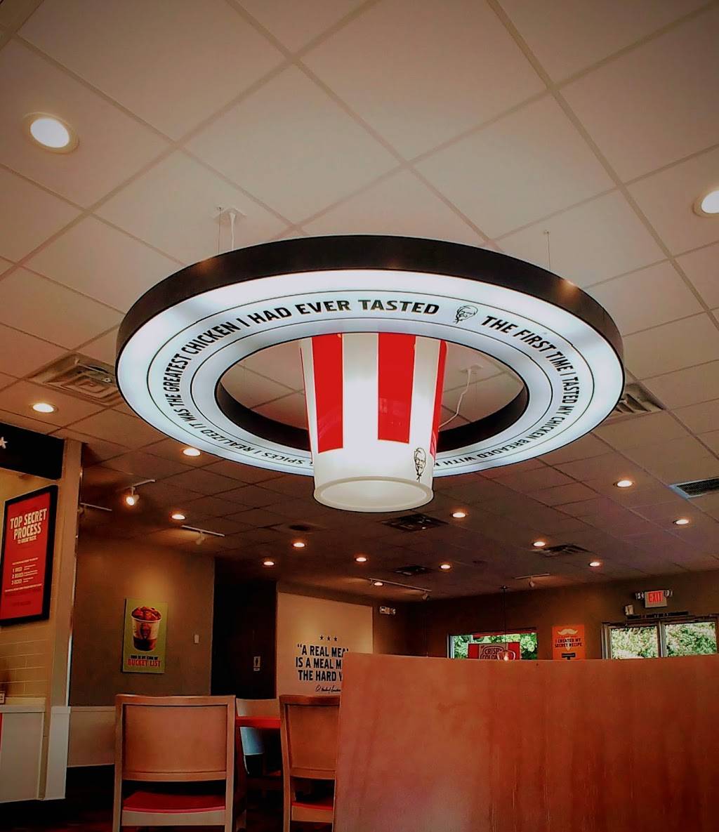 KFC | restaurant | 9300 Midlothian Turnpike, Richmond, VA 23235, USA | 8042728055 OR +1 804-272-8055